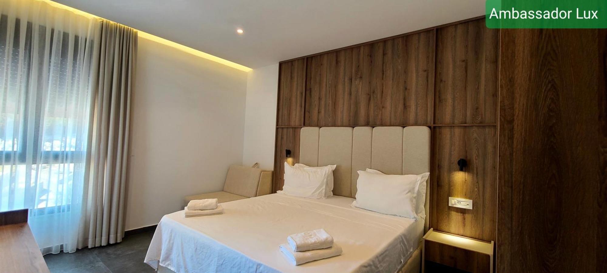 Ambassador & Ambassador Lux Apartments Ulcinj Rom bilde