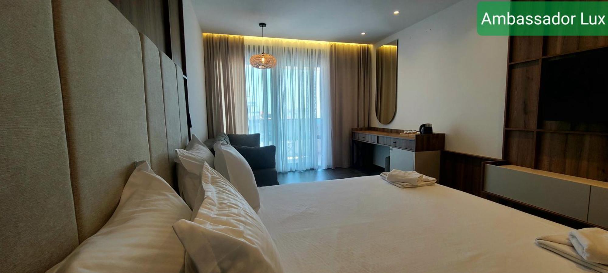 Ambassador & Ambassador Lux Apartments Ulcinj Rom bilde