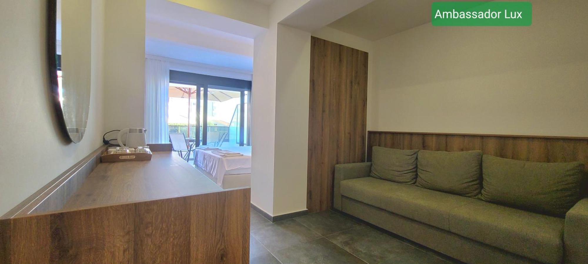 Ambassador & Ambassador Lux Apartments Ulcinj Eksteriør bilde