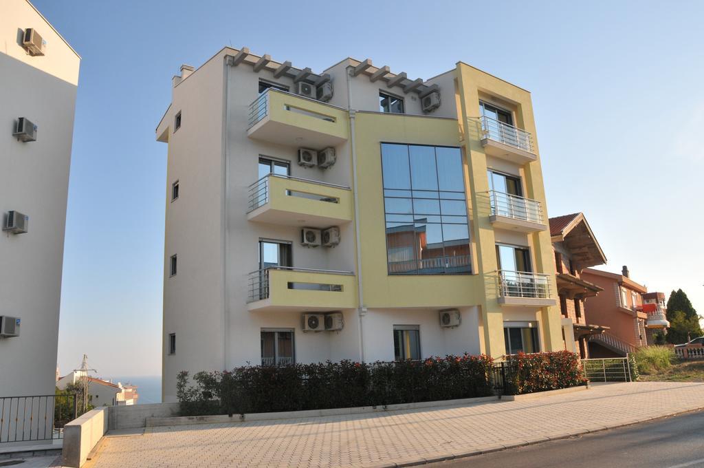 Apartments Ambassador Ulcinj Eksteriør bilde