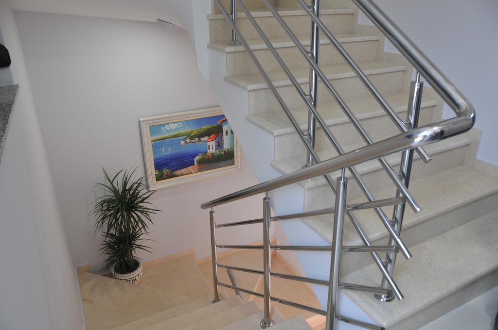 Ambassador & Ambassador Lux Apartments Ulcinj Eksteriør bilde